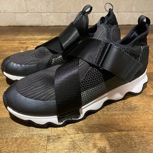 SOREL Women’s Kinetic Sneak Casual Sneaker